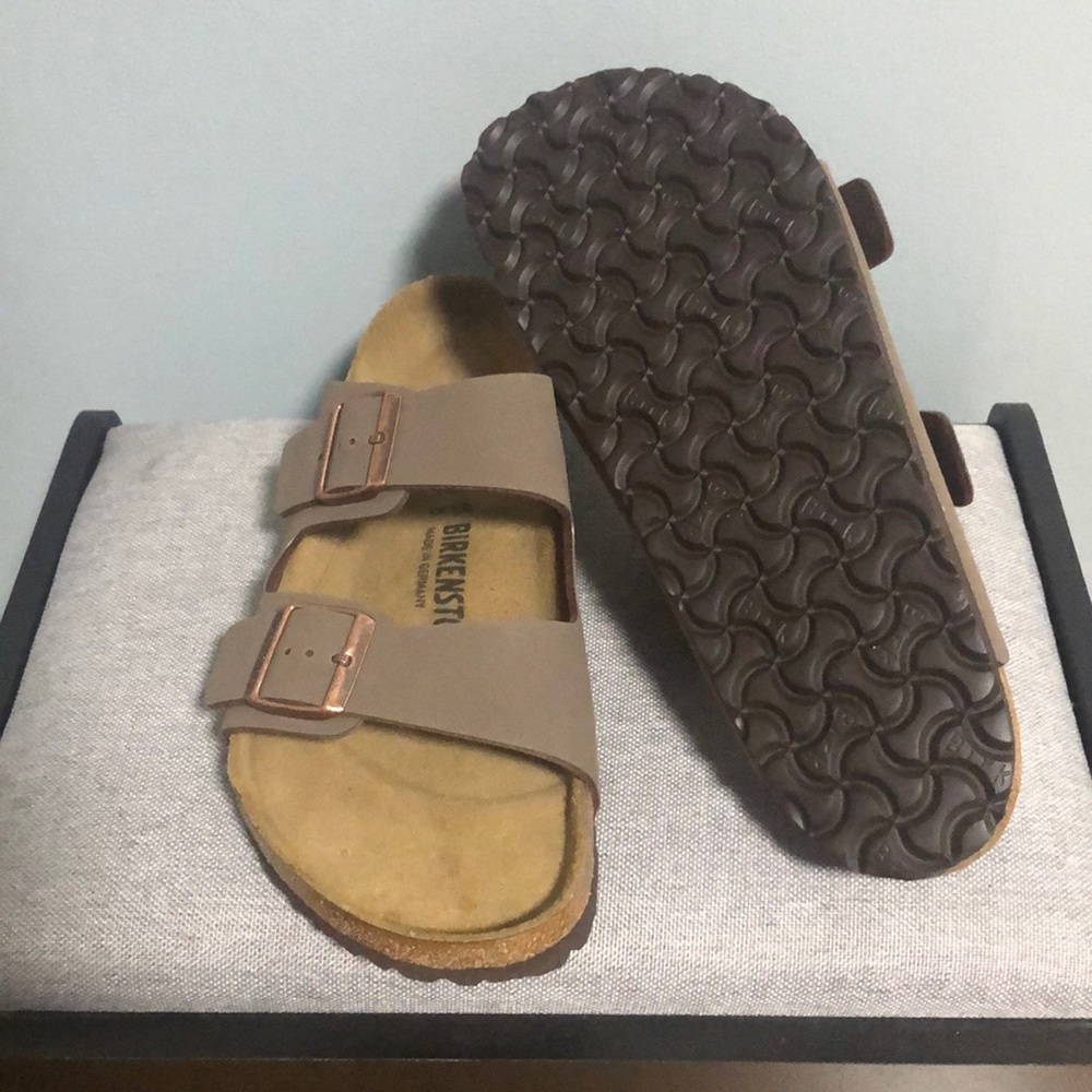 Birkenstock Arizona Birkibuc Color: Mocha Sz: 43 / 10.5 BRAND NEW without box